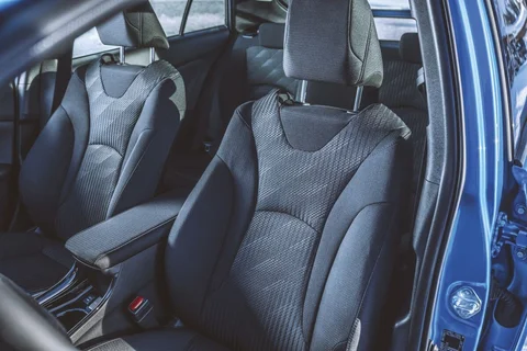 Toyota Prius 1.8 Hybrid Dynamic 2019 view 4