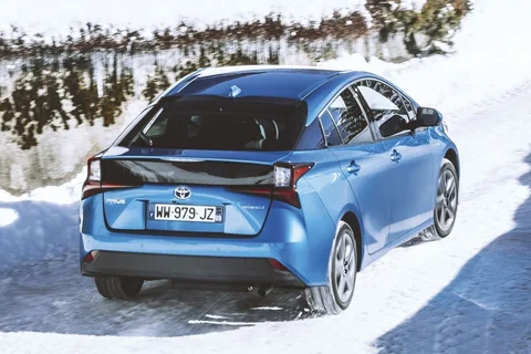 Toyota Prius 1.8 Hybrid Dynamic 2019 view 7