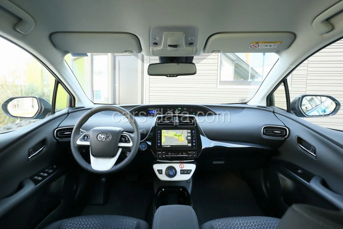 Toyota Prius 2019 — Zewnątrz 1