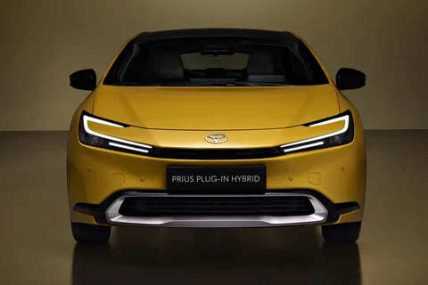 Toyota Prius Toyota Prius 2.0 Plug-in Hybrid 220 Dynamic 2023 front view