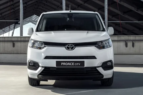 Toyota Proace City 1.5 D-4D 100hp Runner 2020 view 2
