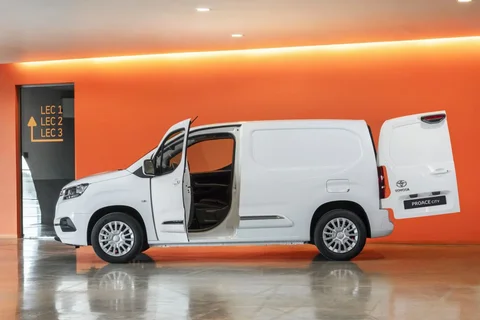 Toyota Proace City 1.5 D-4D 100hp Runner 2020 view 8