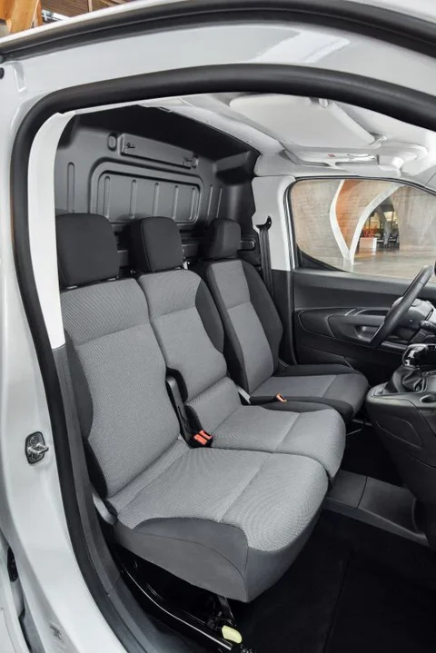 Toyota Proace City 1.5 D-4D 100hp Runner 2020 view 11