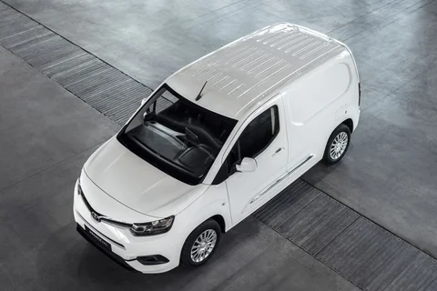 Toyota Proace City 1.5 D-4D 100hp Runner 2020 view 12
