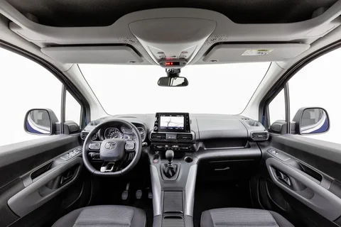 Toyota Proace City Verso Long 1.2 Turbo 110hp Active 2020 view 2