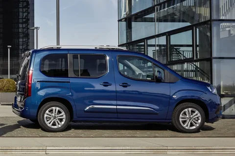 Toyota Proace City Verso Long 1.2 Turbo 110hp Active 2020 view 6