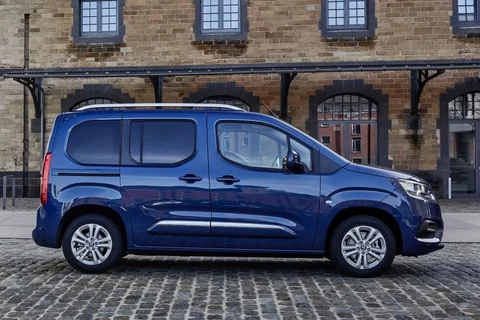 Toyota Proace City Verso Long 1.2 Turbo 110hp Active 2020 view 7
