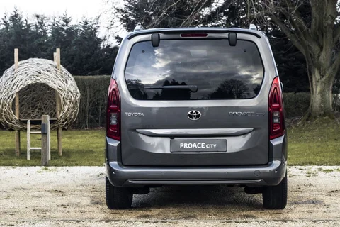 Toyota Proace City Verso Long 1.2 Turbo 110hp Active 2020 view 10