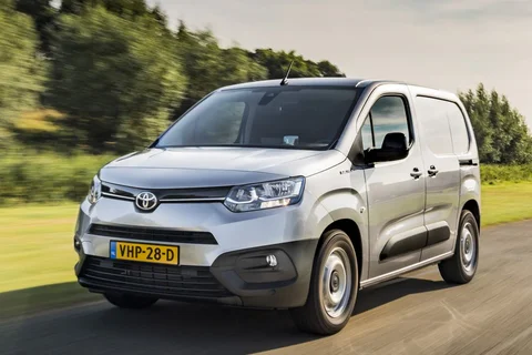 Toyota Proace City 50kWh Prof 2021 view 8