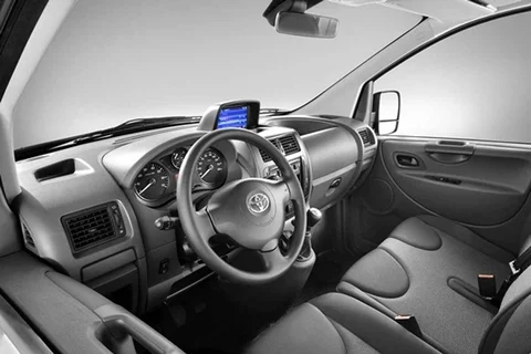 Toyota Proace L2H2 2.0D 128 Aspiration 2013 view 4