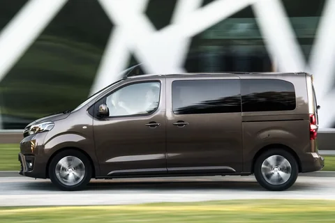 Toyota Proace Shuttle Long Electric Extra Range Cool 2021 view 10