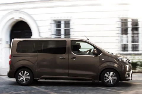Toyota Proace Shuttle Long Electric Extra Range Cool 2021 view 12