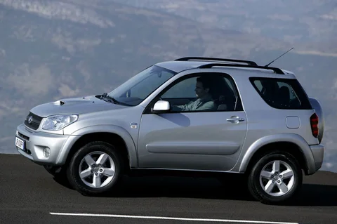 Toyota RAV4 2.0 D4-D Linea Sol 4WD 2003 view 9
