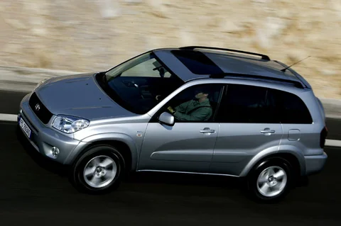 Toyota RAV4 2.0 D4-D Linea Sol 4WD 2003 view 8