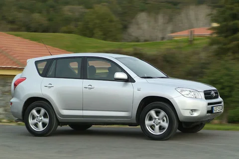 Toyota RAV4 2.2 D-4D D-CAT Sol 2006 view 6