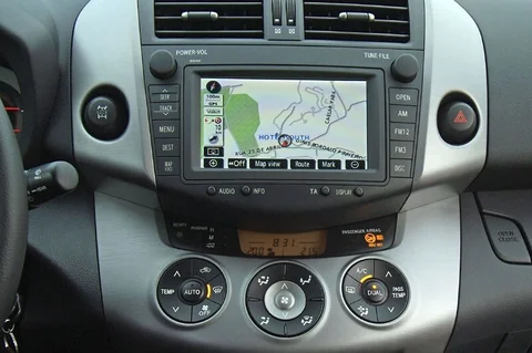 Toyota RAV4 2.2 D-4D D-CAT Sol 2006 view 9
