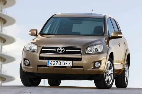 Toyota RAV4 2.2 D-4D D-CAT Dynamic 2009 view 4