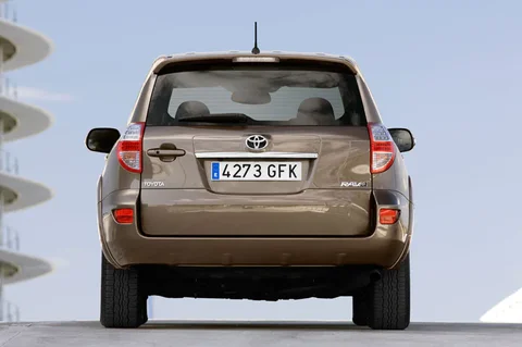 Toyota RAV4 2.2 D-4D D-CAT Dynamic 2009 view 5