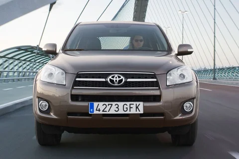 Toyota RAV4 2.2 D-4D D-CAT Dynamic 2009 view 8