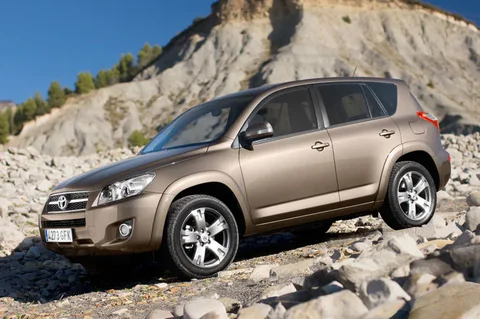 Toyota RAV4 2.2 D-4D D-CAT Dynamic 2009 view 9