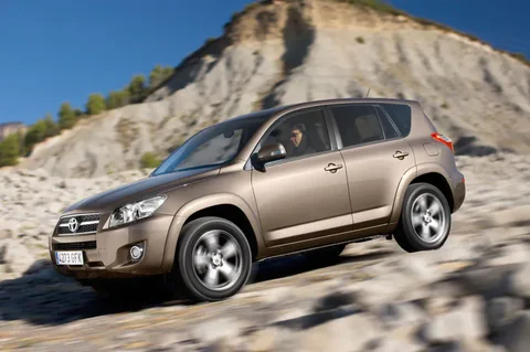 Toyota RAV4 2.2 D-4D D-CAT Dynamic 2009 view 10
