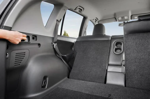 Toyota RAV4 2.2 D-4D D-CAT Dynamic 2010 view 11