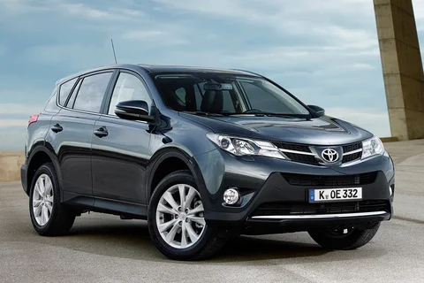 Toyota RAV4 2.2 D-CAT 4WD Dynamic 2014 view 10