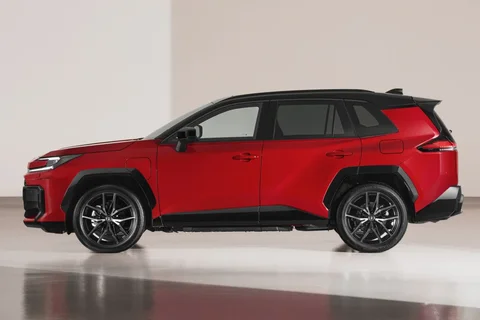Toyota RAV4 Plug-in Hybrid 300 AWD Dynamic 2026 view 3