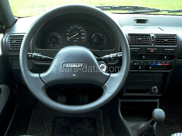 Toyota Starlet 1.3i 1994 front view