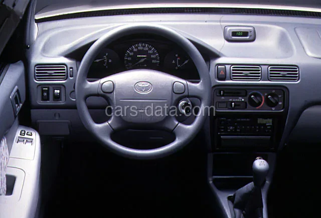 Toyota Starlet 1996 — Extérieur 1