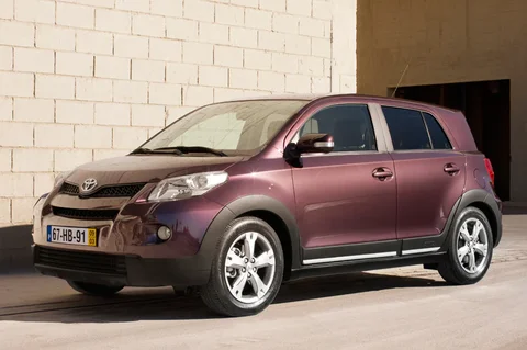 Toyota Urban Cruiser 1.3 VVT-i Dynamic 2009 view 9