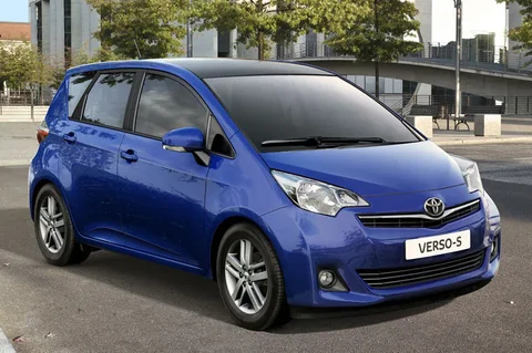 Toyota Verso-S 2011 front view