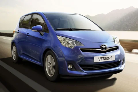 Toyota Verso-S 1.3 VVT-i Dynamic 2011 view 8