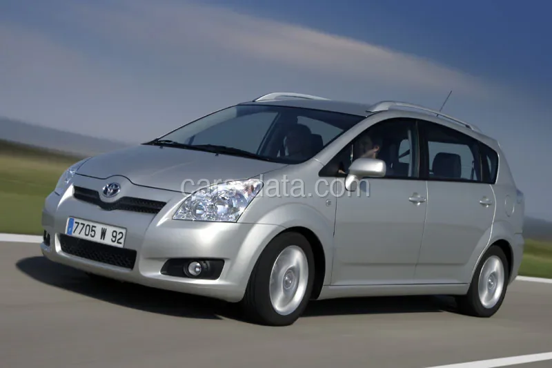 Toyota Verso 2.2 D-4D D-CAT Dynamic 2008 front view