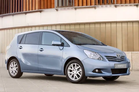 Toyota Verso 2.0 D-4D-F Dynamic 2009 view 7