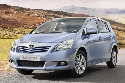 Toyota Verso 2.0 D-4D-F Dynamic 2009 view 9