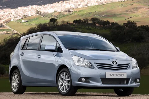 Toyota Verso 2.0 D-4D-F Dynamic 2009 view 11