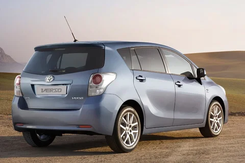 Toyota Verso 2.0 D-4D-F Dynamic 2009 view 12