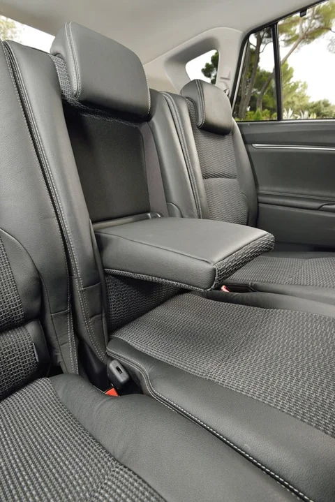 Toyota Verso Van 2.0 D-4D-F Dynamic 2014 view 9