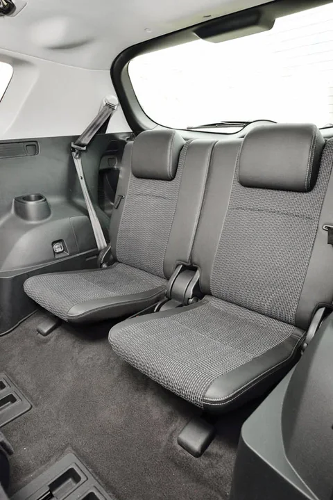 Toyota Verso Van 2.0 D-4D-F Dynamic 2014 view 10