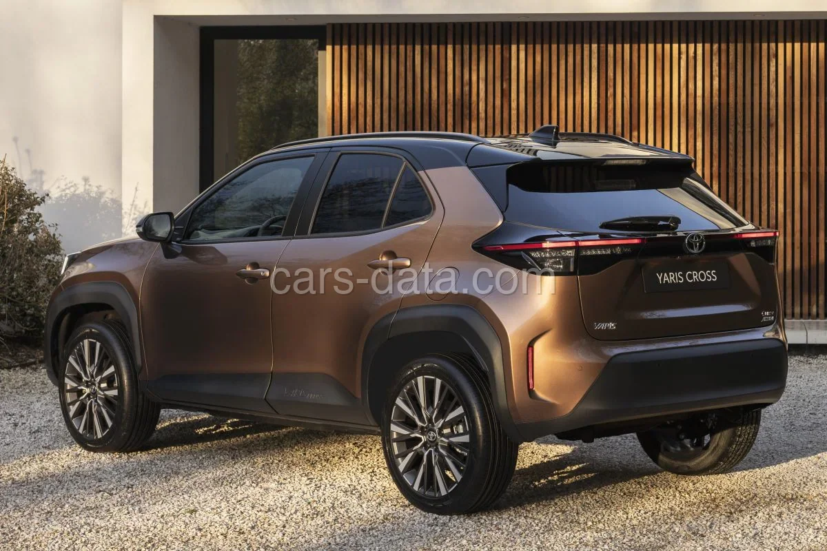 Toyota Yaris Cross Hybrid 130 First Edition 2026 suv μπροστινή όψη