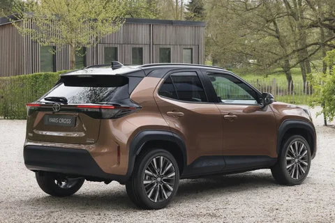 Toyota Yaris Cross Hybrid 130 First Edition 2026 suv όψη 5