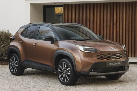 Toyota Yaris Cross Hybrid 130 First Edition 2026 suv όψη 11