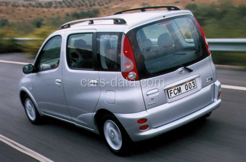 Toyota Yaris Verso 1.4 D4-D Linea Luna E 2002 front view