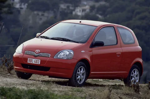Toyota Yaris 1.4 D4-D Linea Sol 2002 view 4