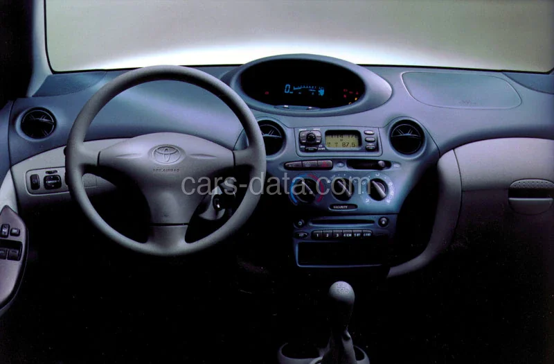 Toyota Yaris 1.4 D4-D Linea Sol 2002 front view