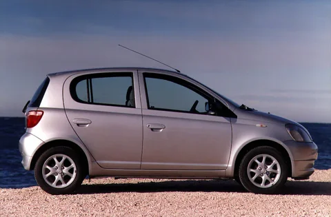 Toyota Yaris 1.4 D4-D Linea Sol 2002 view 6