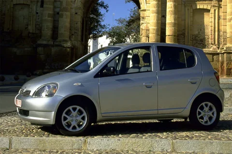 Toyota Yaris 1.4 D4-D Linea Sol 2002 view 7