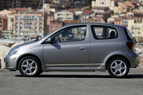 Toyota Yaris 1.4 D4-D Linea Sol 2003 view 10
