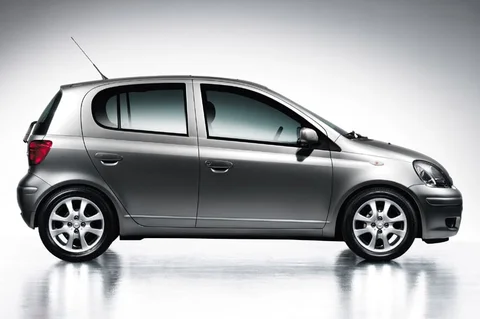 Toyota Yaris 1.4 D4-D Linea Sol 2003 view 3